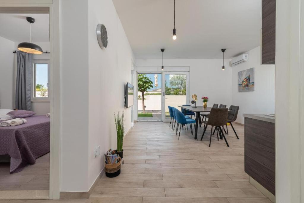 Villa Helena Trogir Exterior photo